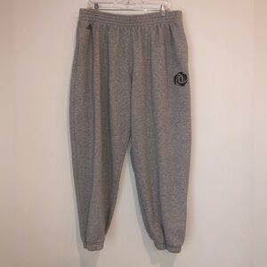 Derrick Rose 🌹 Adidas Men’s XL Gray Sweatpants